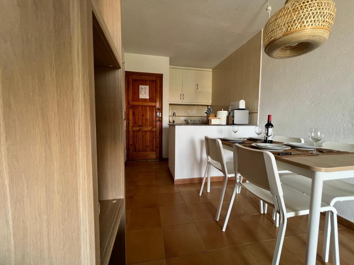 Lovely Hideaway With Pool And White Sand Beach Arenal d'en Castell Exterior photo